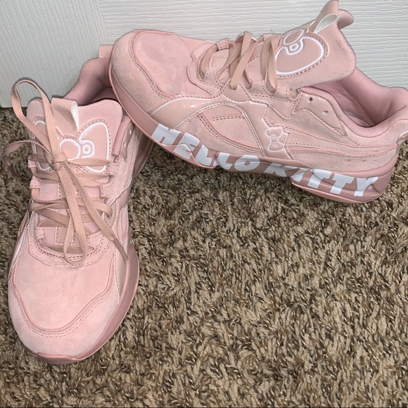 hello kitty puma pink